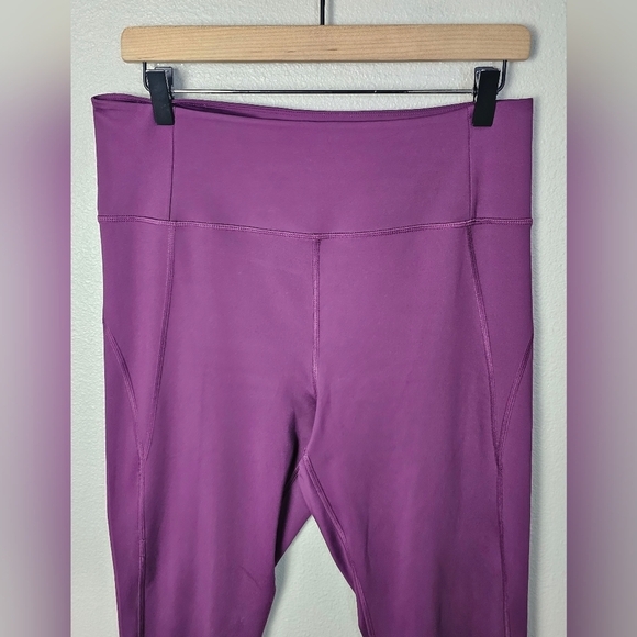 Girlfriend Collective Plum Compressive High Rise Leggings - Picture 3 of 9